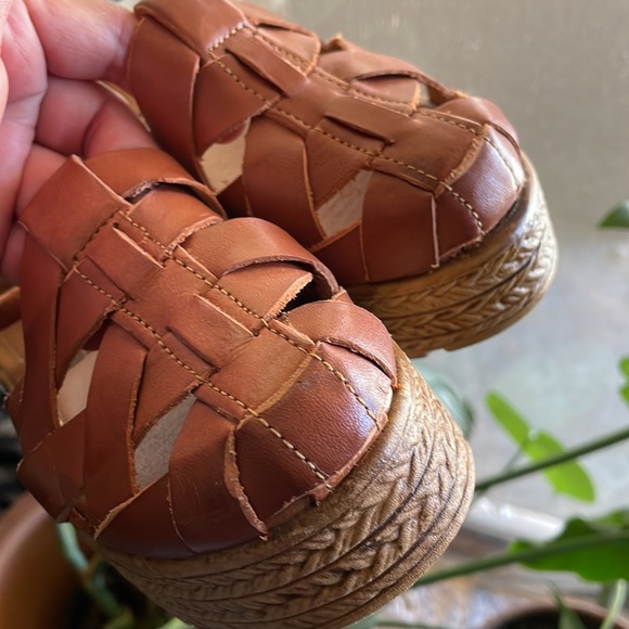 Platform sandals - Picture 7 of 9